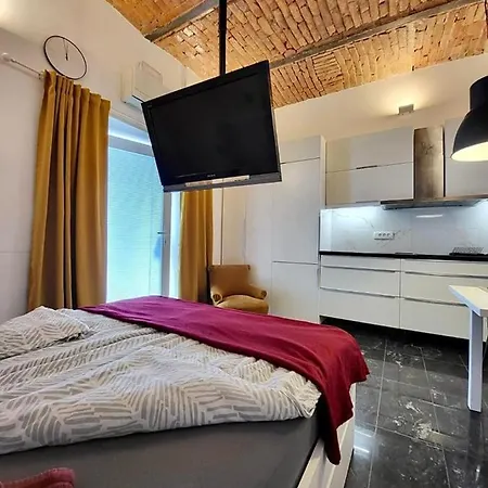 Ars Longa Appartement *
