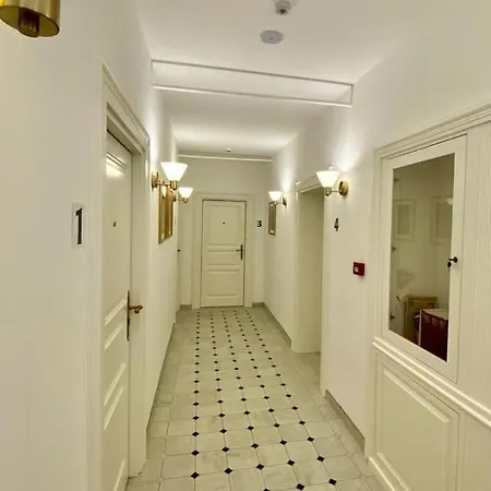 Ars Longa Appartement *