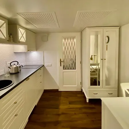 Ars Longa Appartement *