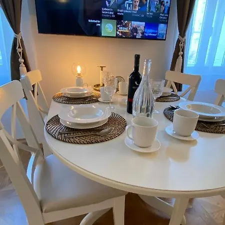 Ars Longa Appartement *